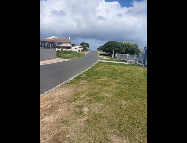 LAND FOR SALE IN PERLEMOENBAAI